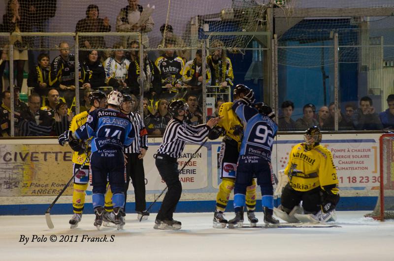 Angers  2 - 3 Rouen