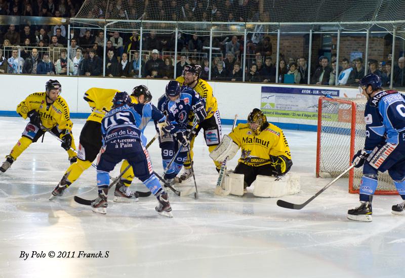 Angers  2 - 3 Rouen