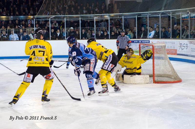 Angers  2 - 3 Rouen