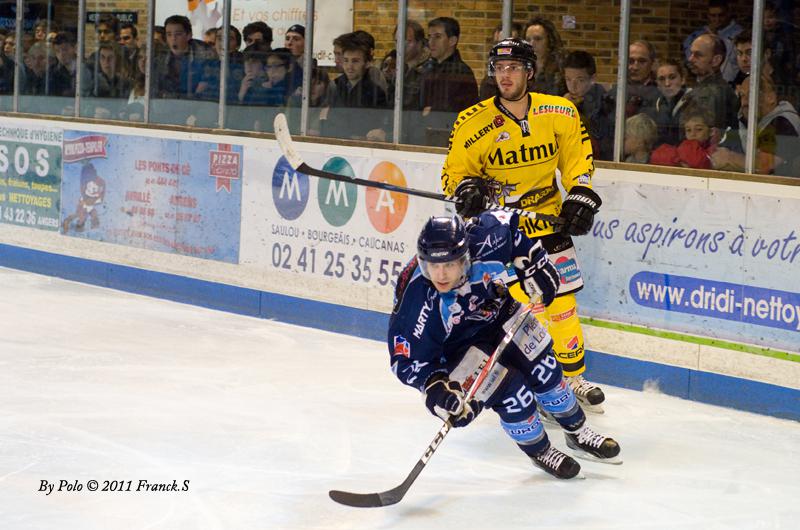 Angers  2 - 3 Rouen