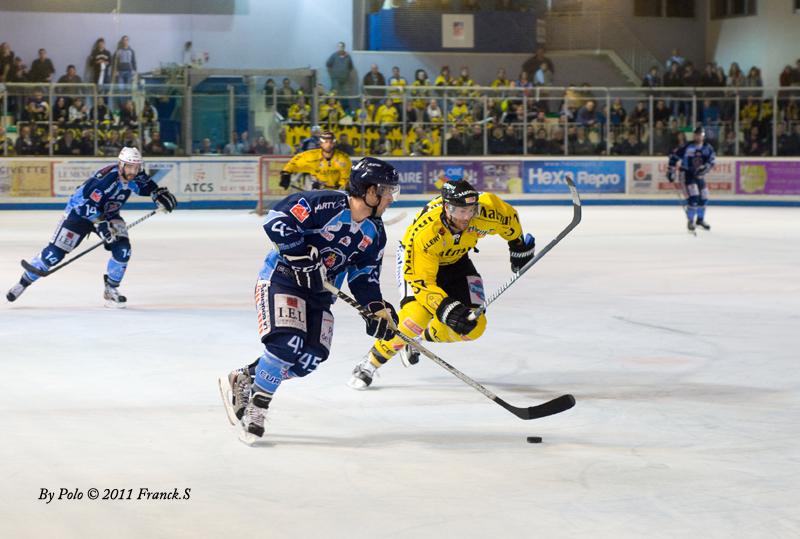 Angers  2 - 3 Rouen