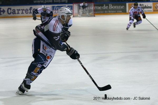Grenoble  4 - 2 Amiens 