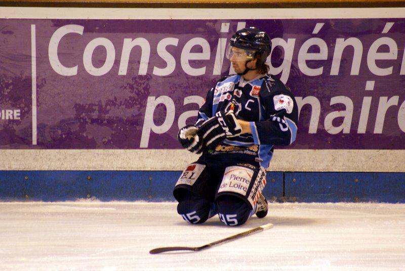 Angers  2 - 3 Rouen