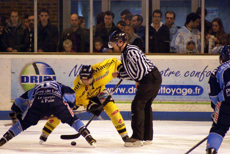Angers  2 - 3 Rouen