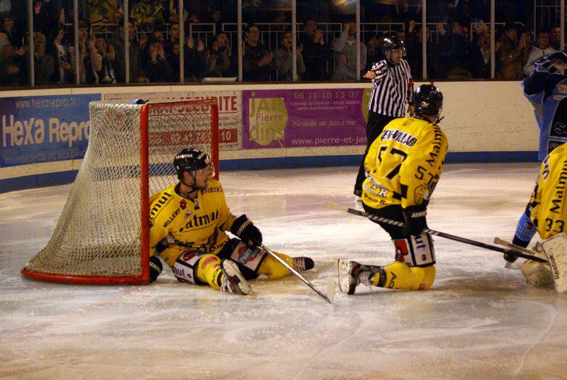 Angers  2 - 3 Rouen
