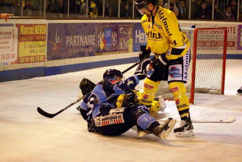 Angers  2 - 3 Rouen
