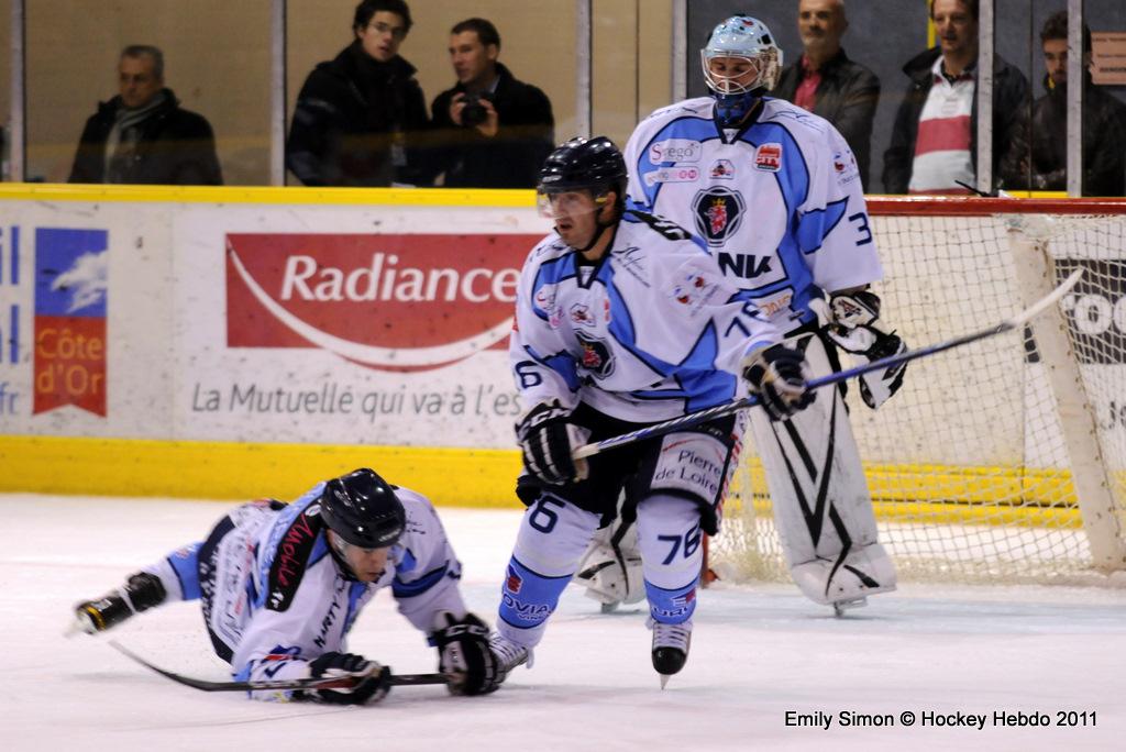 Dijon  3 - 6 Angers 