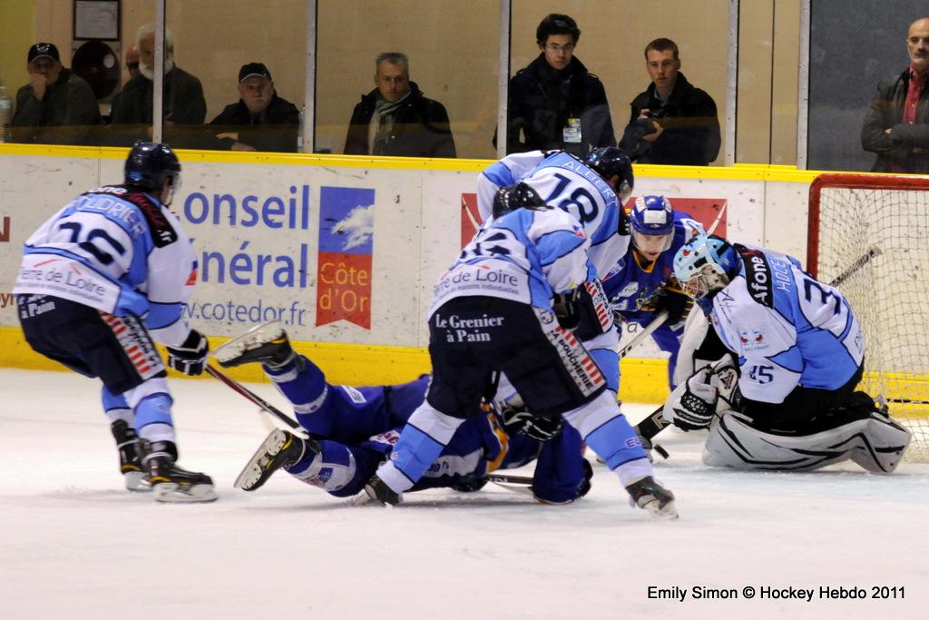 Dijon  3 - 6 Angers 