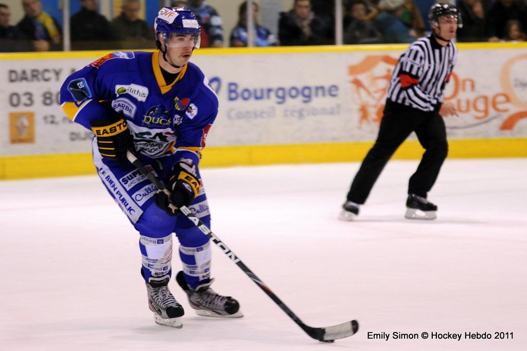 Dijon  3 - 6 Angers 
