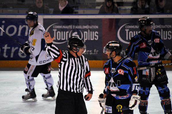 Tours  6 - 2 Compiègne