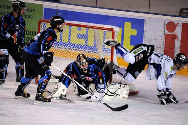 Tours  6 - 2 Compiègne
