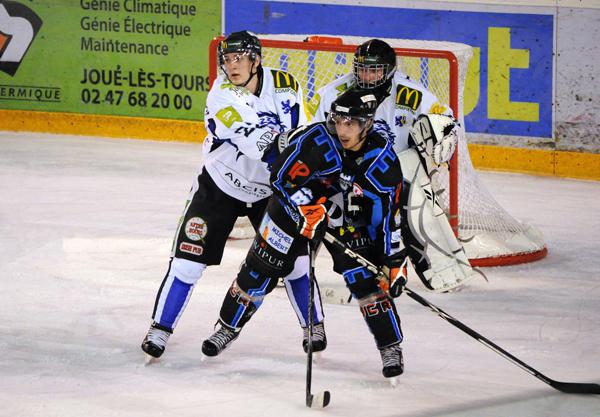 Tours  6 - 2 Compiègne