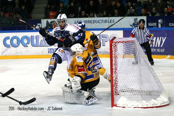 Grenoble  3 - 4 Dijon 