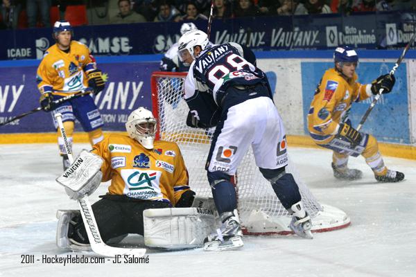 Grenoble  3 - 4 Dijon 