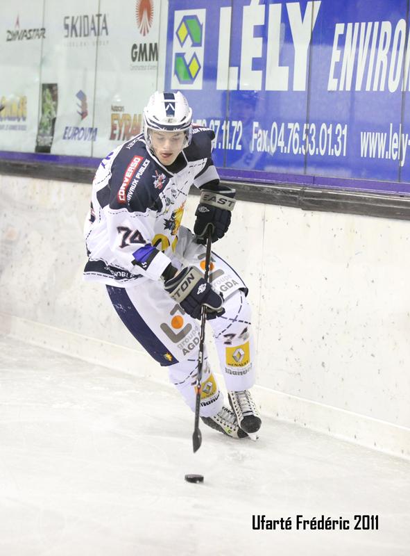 Villard-de-Lans 1 - 2 Grenoble 