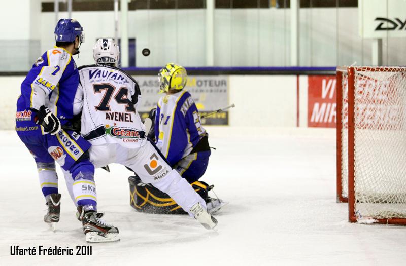 Villard-de-Lans 1 - 2 Grenoble 