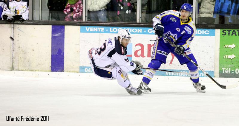 Villard-de-Lans 1 - 2 Grenoble 