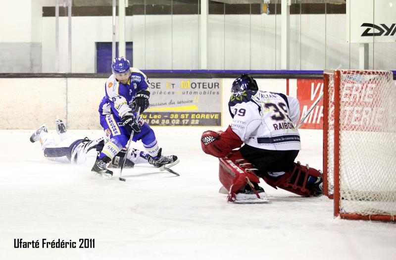 Villard-de-Lans 1 - 2 Grenoble 