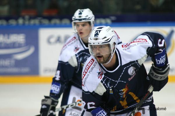 Grenoble  4 - 5 Briançon 