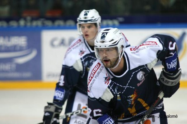 Photo hockey match Grenoble  - Briançon  le 02/12/2011