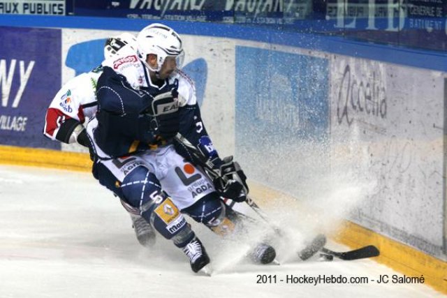Photo hockey match Grenoble  - Briançon  le 02/12/2011