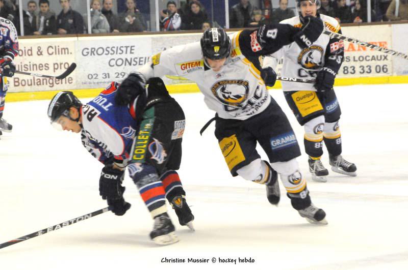 Caen  2 - 4 Chamonix 