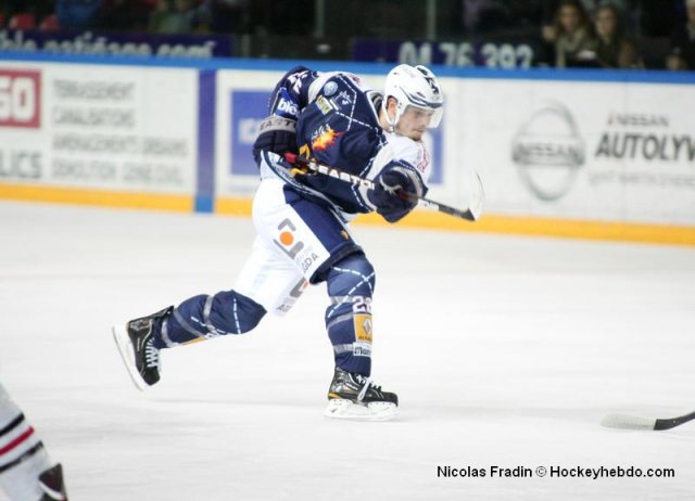 Photo hockey match Grenoble  - Briançon  le 02/12/2011