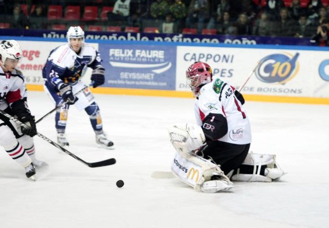 Photo hockey match Grenoble  - Briançon  le 02/12/2011