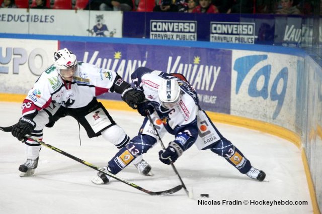 Photo hockey match Grenoble  - Briançon  le 02/12/2011