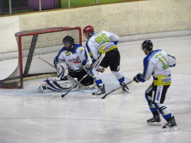 Photo hockey match Besançon - Châlons-en-Champagne le 10/12/2011