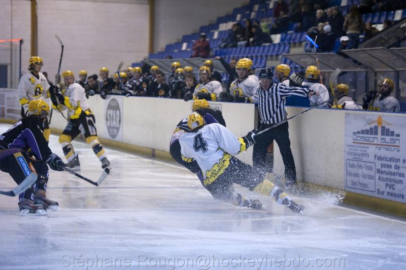Aubagne 4 - 2 Roanne