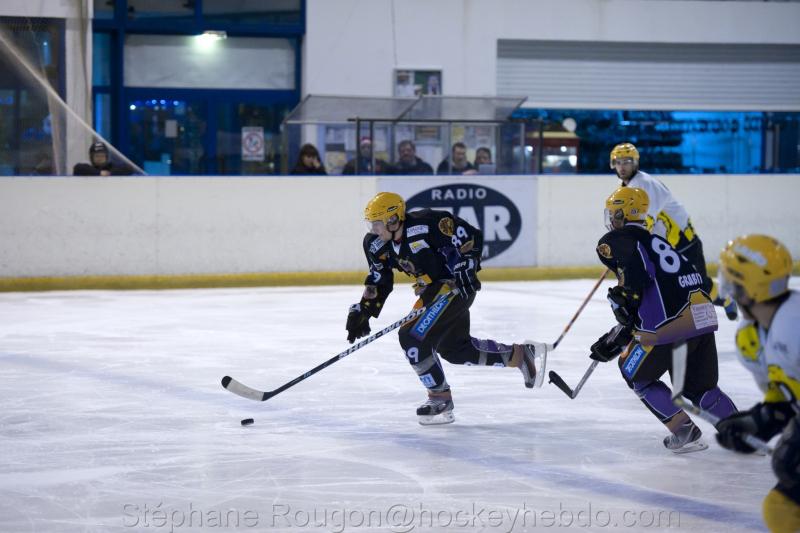 Aubagne 4 - 2 Roanne
