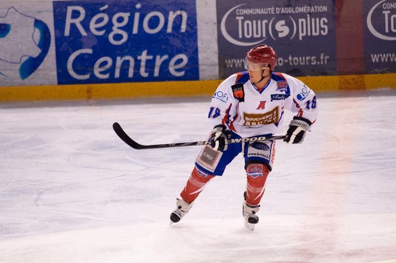 Tours  4 - 3 Asnières