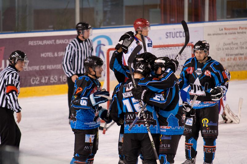 Tours  4 - 3 Asnières