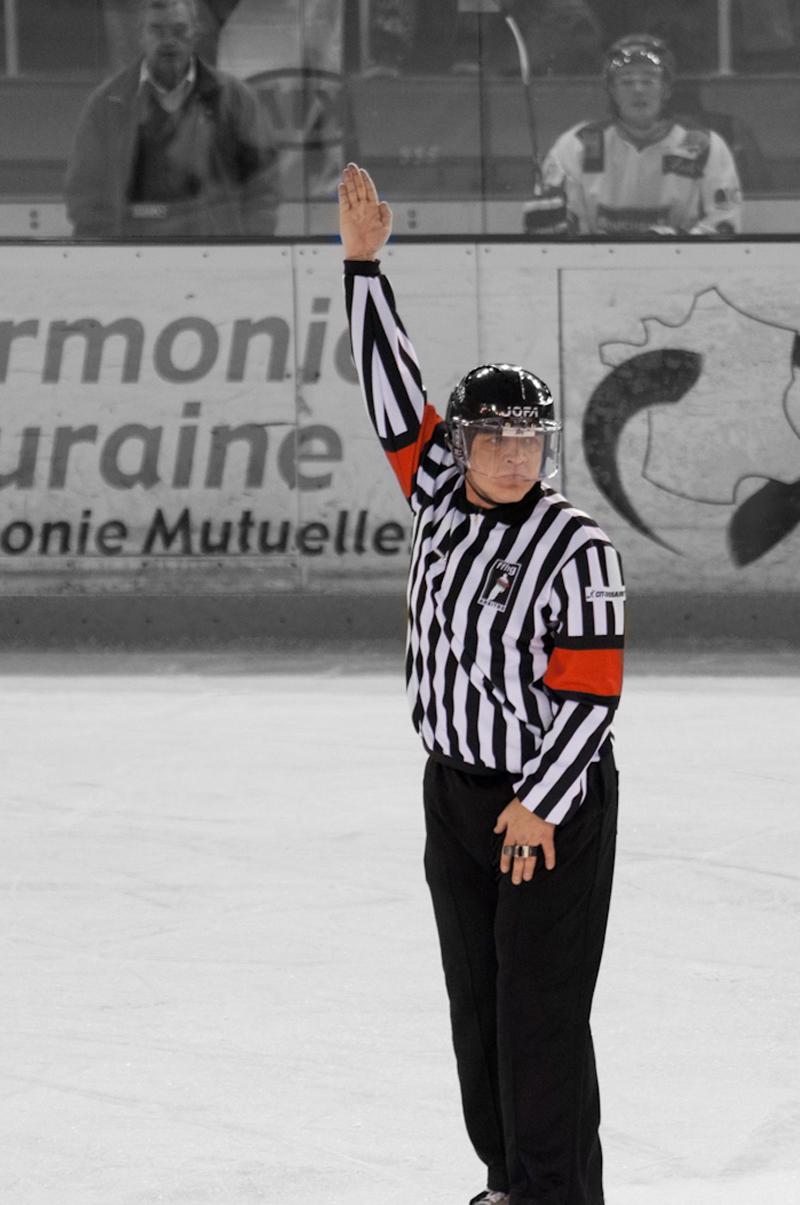 Tours  4 - 3 Asnières
