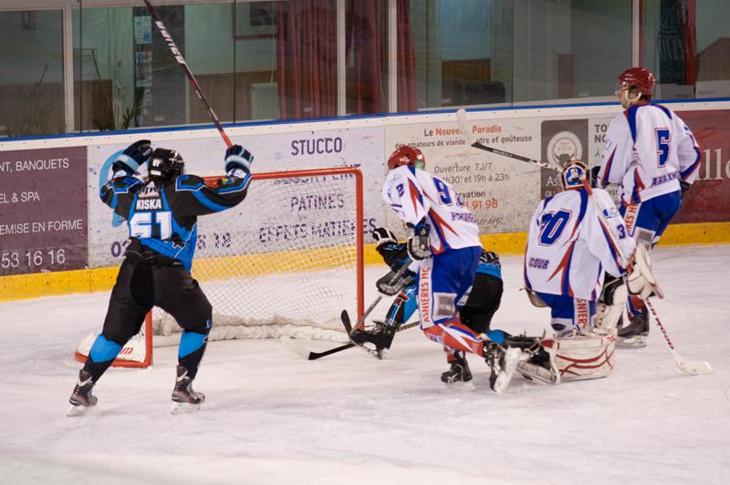 Tours  4 - 3 Asnières