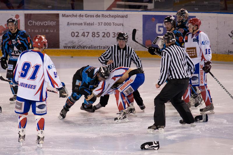 Tours  4 - 3 Asnières