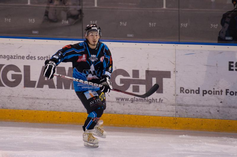 Tours  4 - 3 Asnières