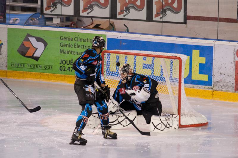 Tours  4 - 3 Asnières