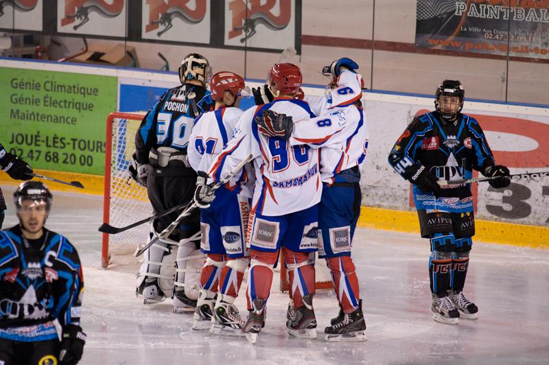 Tours  4 - 3 Asnières