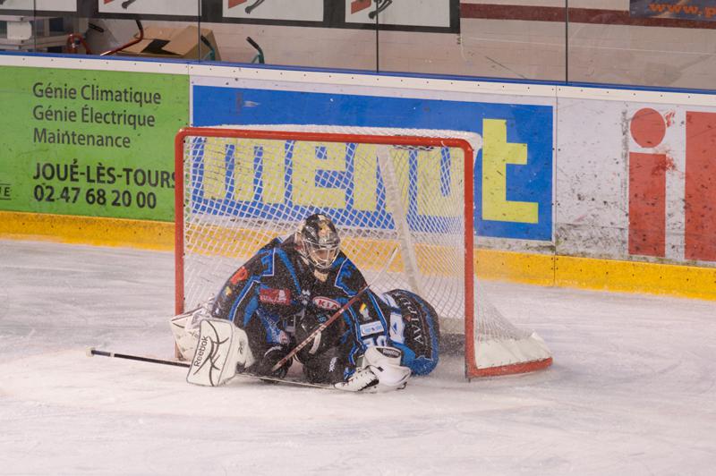 Tours  4 - 3 Asnières