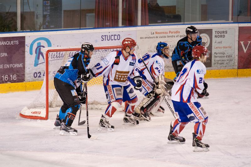 Tours  4 - 3 Asnières