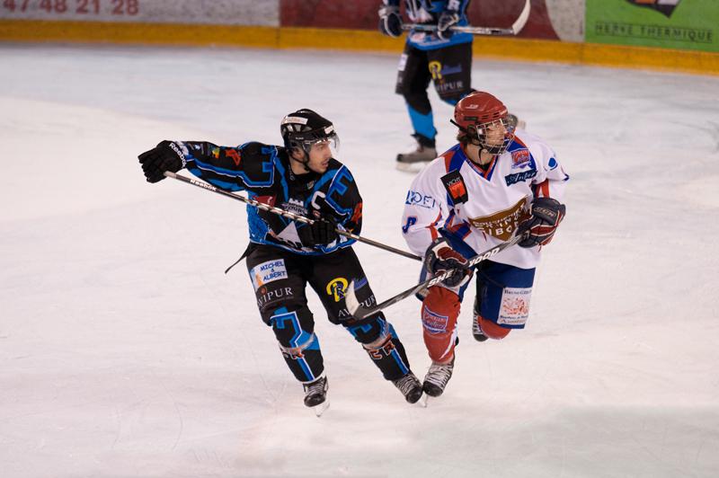 Tours  4 - 3 Asnières