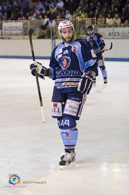 Angers  2 - 4 Caen 