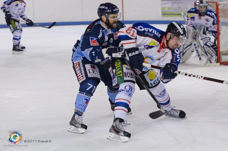 Angers  2 - 4 Caen 