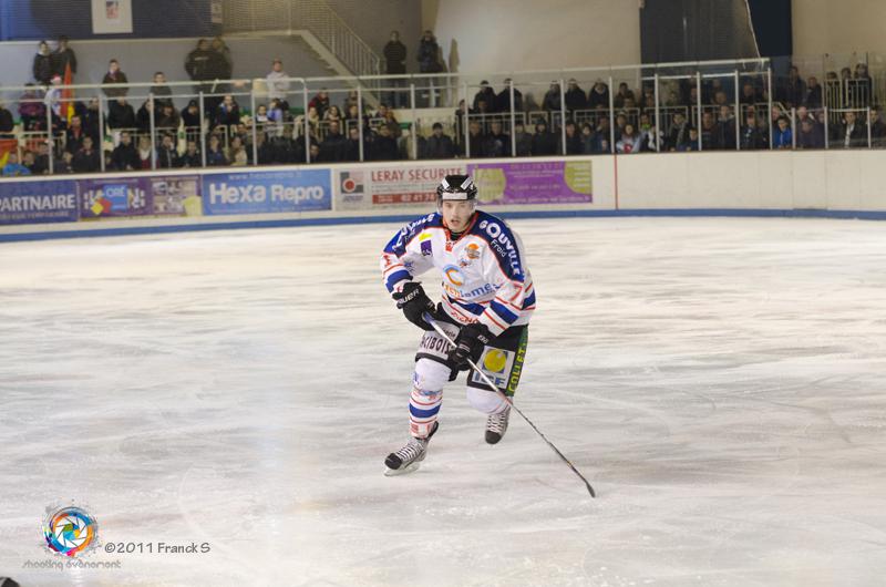 Angers  2 - 4 Caen 