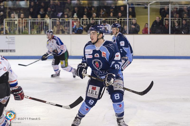 Angers  2 - 4 Caen 