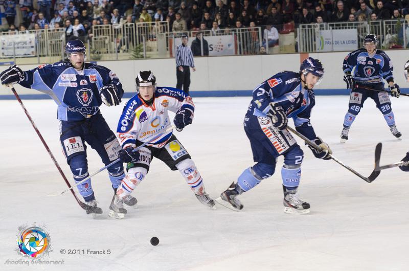 Angers  2 - 4 Caen 