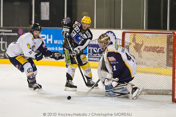 Strasbourg  2 - 3 Chamonix 