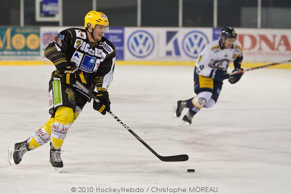 Strasbourg  2 - 3 Chamonix 